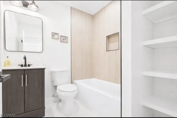 $2,400 | 180 North 12th Street, Newark, NJ 07107