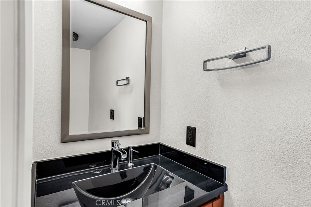 2247 El Capitan Drive Riverside, CA 92506 - Photo 19 of 61