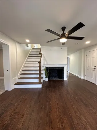 $2,700 | 1185 Putnam Pike, Unit A, Glocester, RI 02814