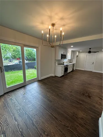 $2,700 | 1185 Putnam Pike, Unit A, Glocester, RI 02814