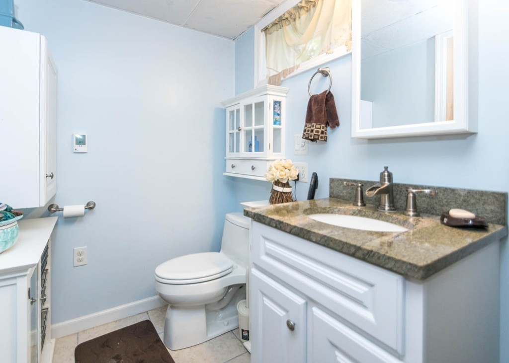 1369 Trapelo Road Waltham, MA 02451 - Photo 21 of 30