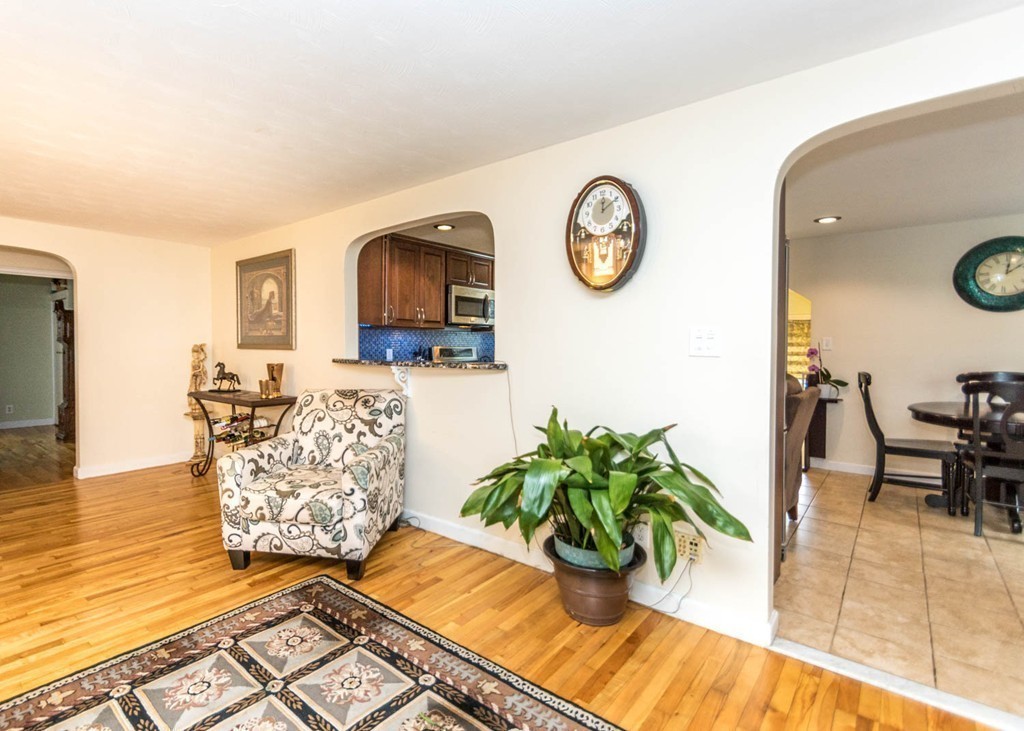 1369 Trapelo Road Waltham, MA 02451 - Photo 9 of 30