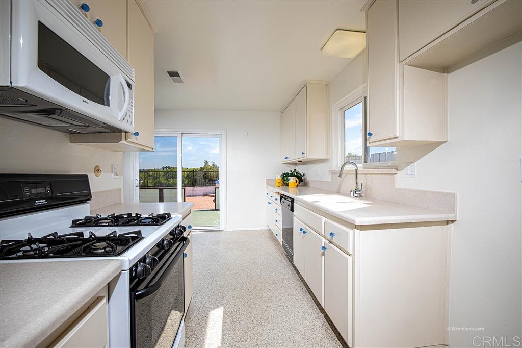 4060 Via Rio Avenue Oceanside, CA 92057 - Photo 15 of 21