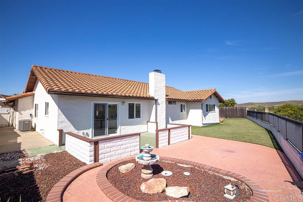 4060 Via Rio Avenue Oceanside, CA 92057 - Photo 4 of 21