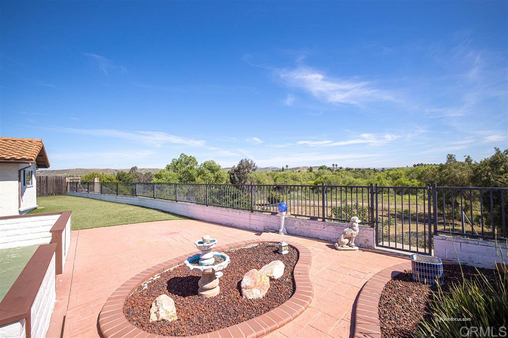 4060 Via Rio Avenue Oceanside, CA 92057 - Photo 5 of 21