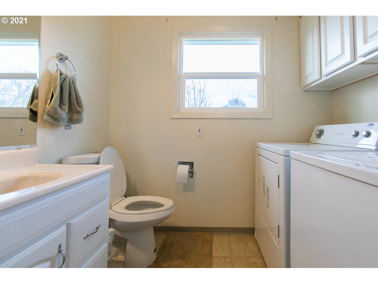 4262 Grand Prairie Road Southeast Albany, OR 97322 - Photo 8 of 29 Gallery Image 8