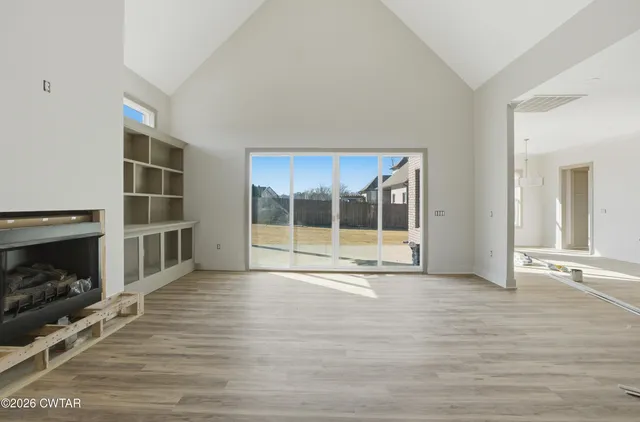 $699,900 | 7 Scenic Lk Cove, Jackson, TN 38305