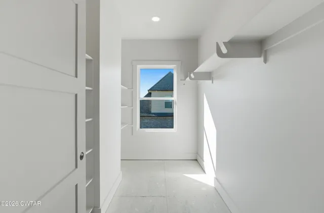 $699,900 | 7 Scenic Lk Cove, Jackson, TN 38305