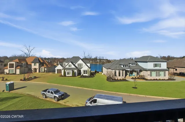 $699,900 | 7 Scenic Lk Cove, Jackson, TN 38305