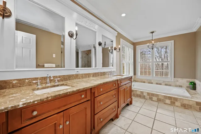 $999,000 | 57 Little Fox Lane, Southbury, CT 06488