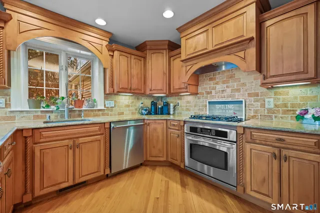 $999,000 | 57 Little Fox Lane, Southbury, CT 06488