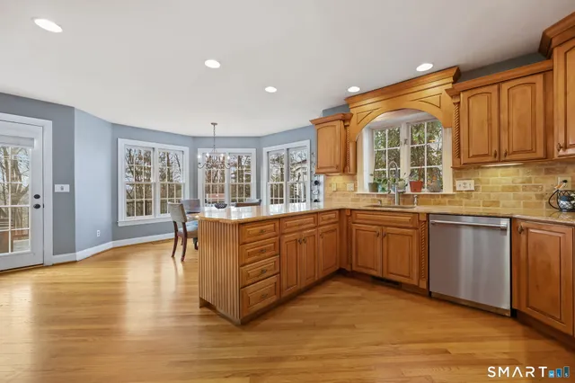 $999,000 | 57 Little Fox Lane, Southbury, CT 06488