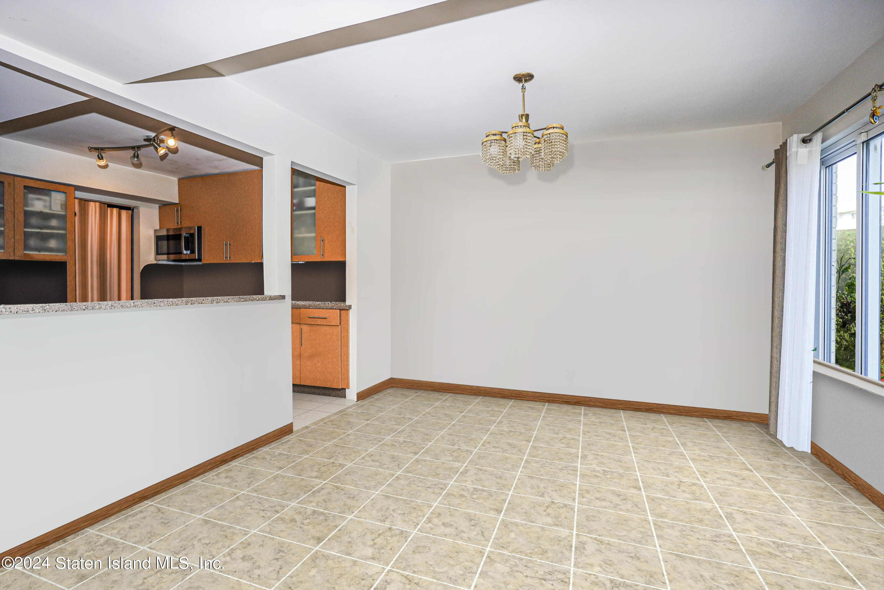 10 Gregory Lane Staten Island, NY 10314 - Photo 14 of 17 Photo Jul 09 2024, 8 18 17 PM