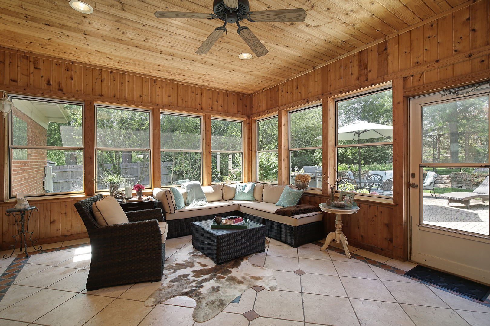 2040 Maplewood Road Northbrook, IL 60062 - Photo 17 of 30 a living room with furniture and large windows