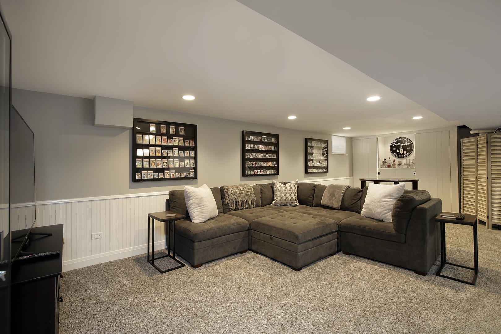 2040 Maplewood Road Northbrook, IL 60062 - Photo 18 of 30 a living room with furniture and a window