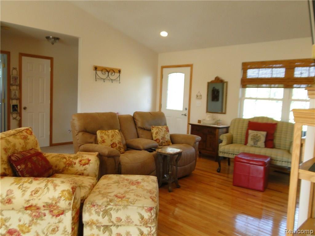 4051 Levalley Road Columbiaville, MI 48421 - Photo 8 of 34 Living Room