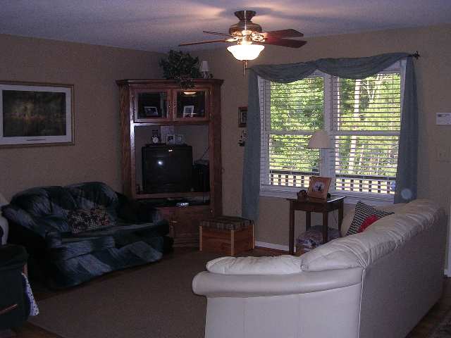 146 Oak Ridge Circle Seneca, SC 29678 - Photo 4 of 4 Gallery Image 4