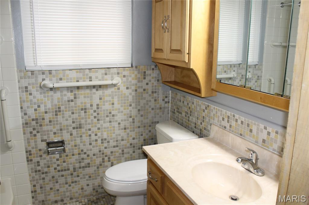 7428 Morgan Ford Road St. Louis, MO 63116 - Photo 4 of 10