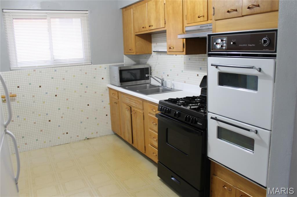 7428 Morgan Ford Road St. Louis, MO 63116 - Photo 7 of 10