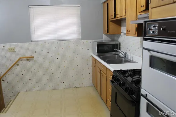 $1,550 | 7428 Morgan Ford Road, St. Louis, MO 63116