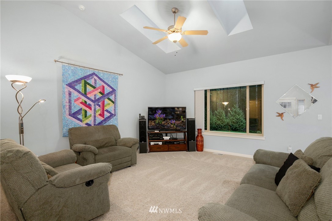 362 Southwest Ragle Court Port Orchard, WA 98367 - Photo 6 of 33 Gallery Image 6