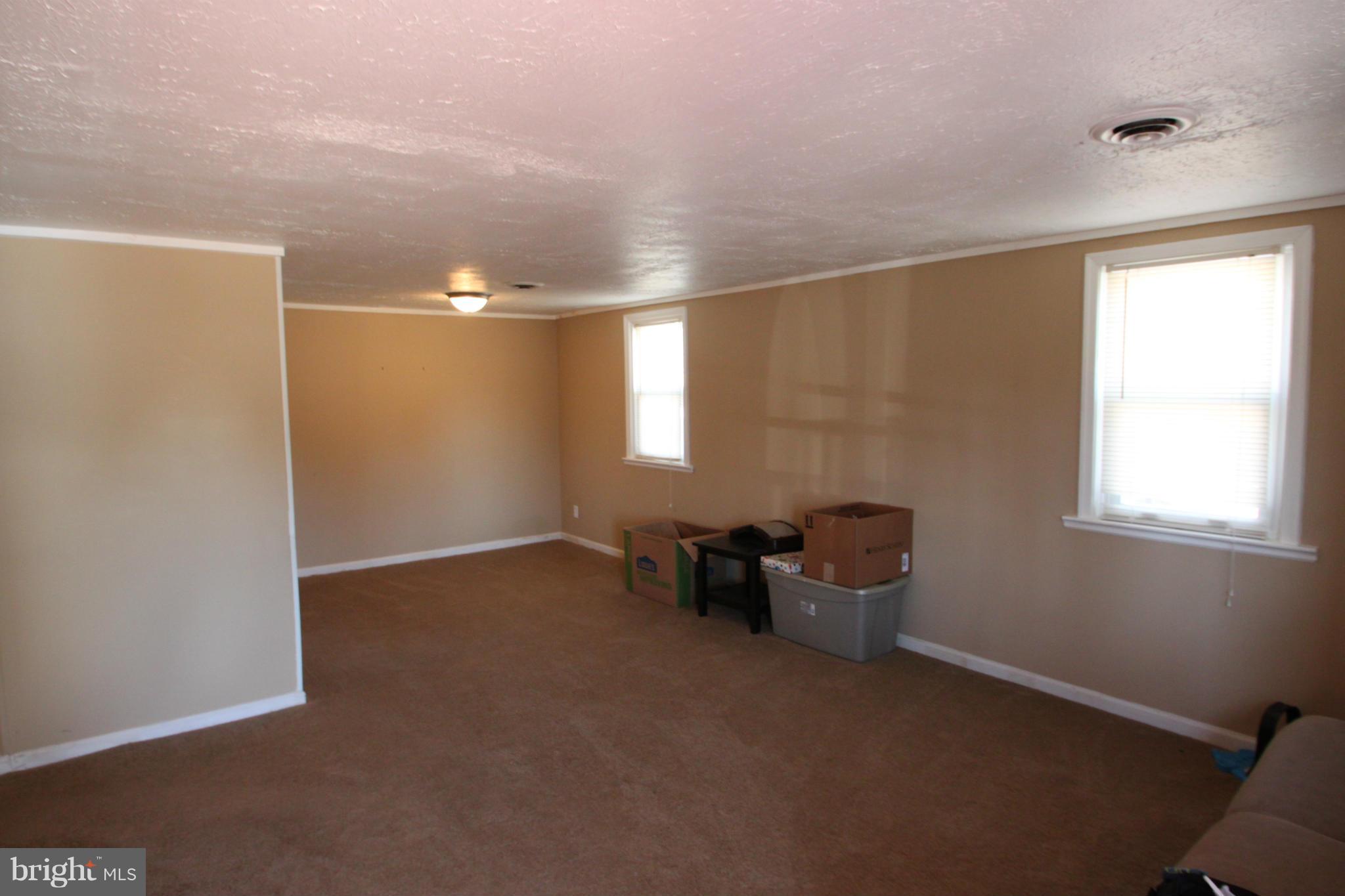 15158 Inlet Road Culpeper, VA 22701 - Photo 14 of 25 Living Room