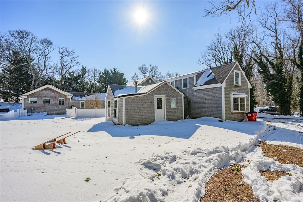 88 Route 6A Orleans, MA 02653 - Photo 17 of 23