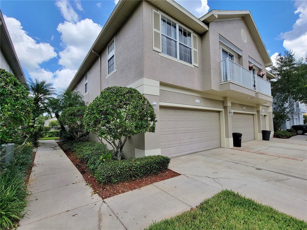 27822 Pleasure Ride Loop Wesley Chapel, FL 33544 - Photo 4 of 49 Gallery Image 4