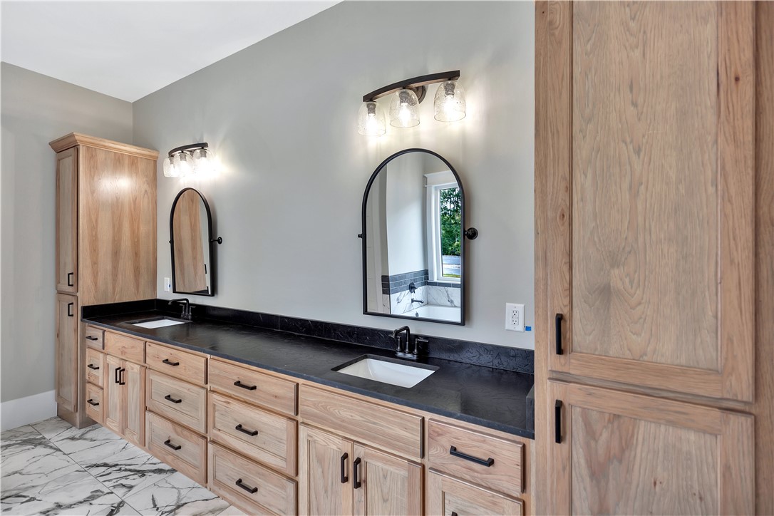 327 McAlister Road West Union, SC 29696 - Photo 18 of 45 Gallery Image 18
