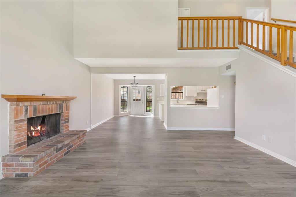 8 Hawthorne Circle Allen, TX 75002 - Photo 4 of 31