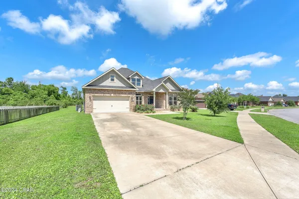 $2,800 | 104 Lakeview Terrace, Lynn Haven, FL 32444