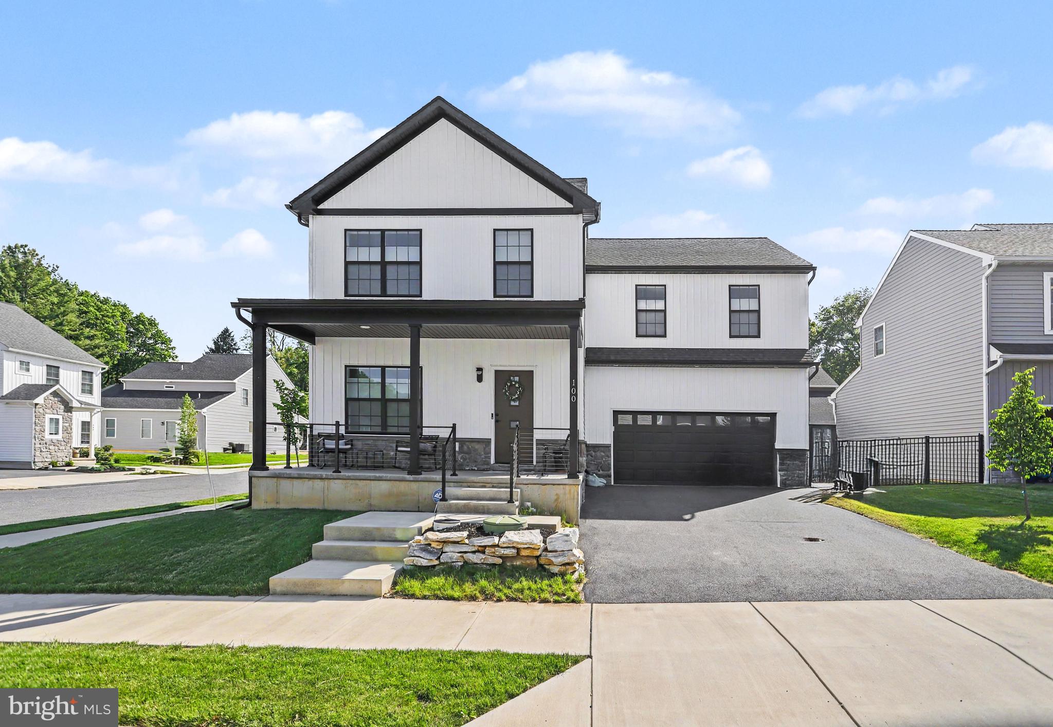 100 Meadows Bend Lititz, PA 17543 - Photo 1 of 31