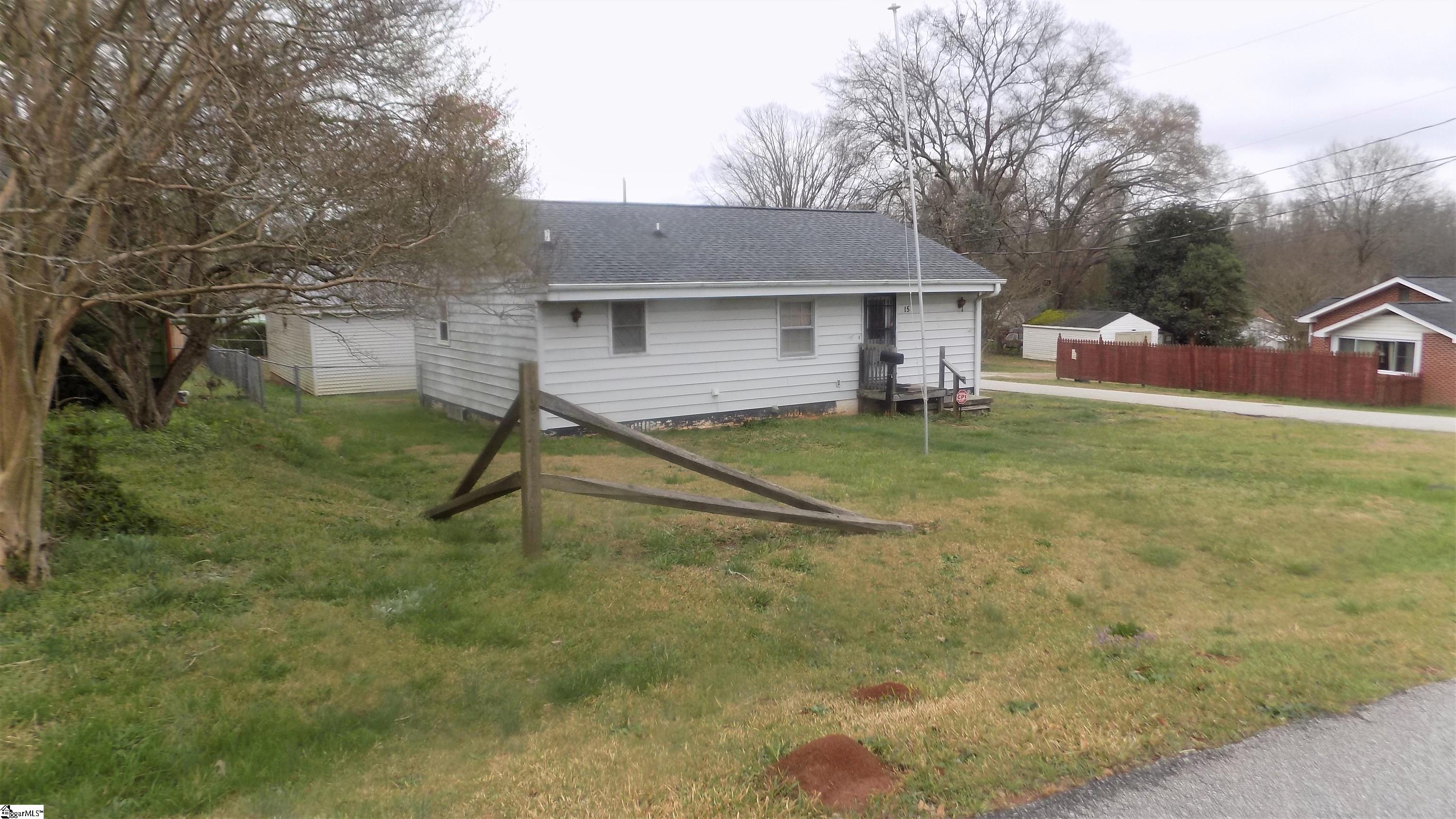 15 Rutledge Avenue Greenville, SC 29617 - Photo 2 of 7 Gallery Image 2
