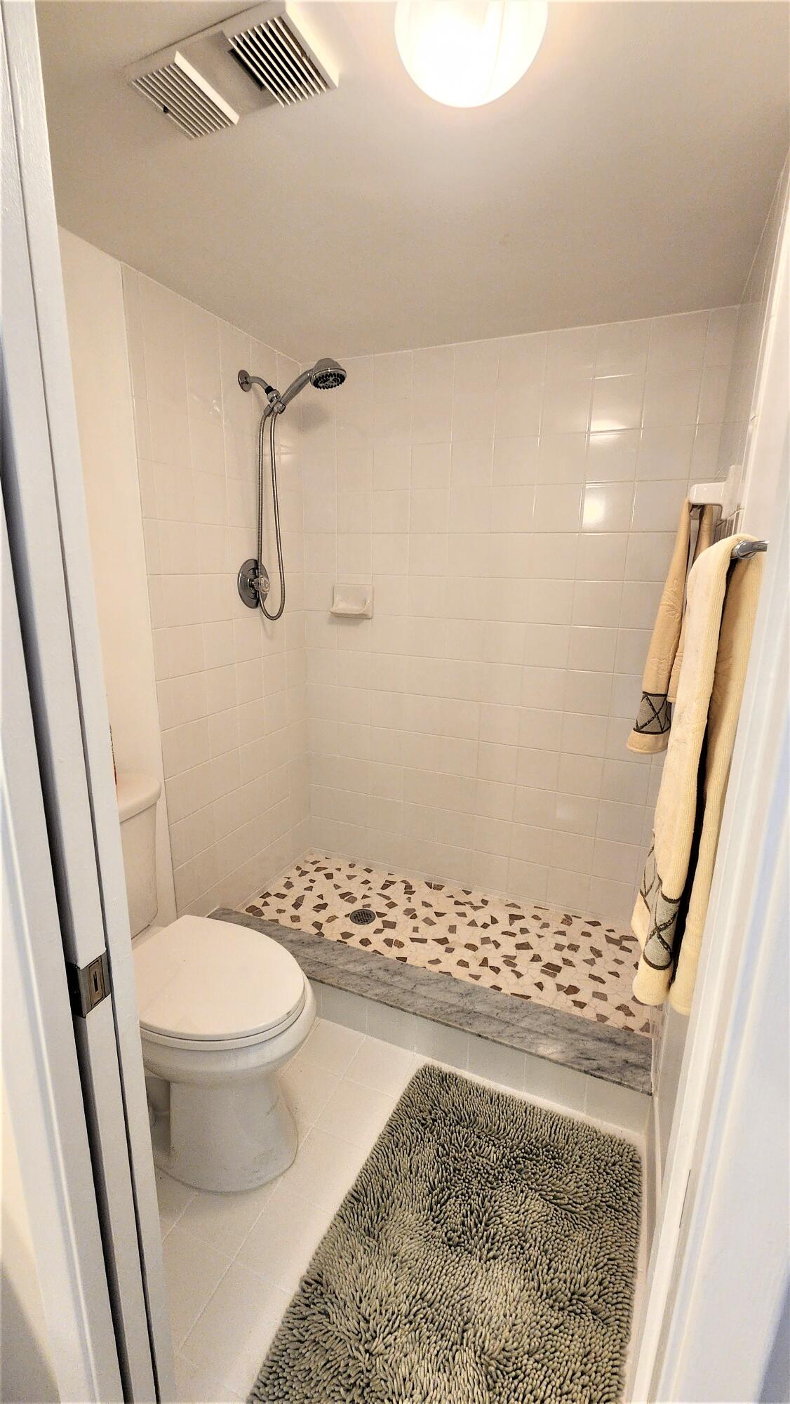 1915 Lavers Circle, Unit E208 Delray Beach, FL 33444 - Photo 9 of 20 Master bath