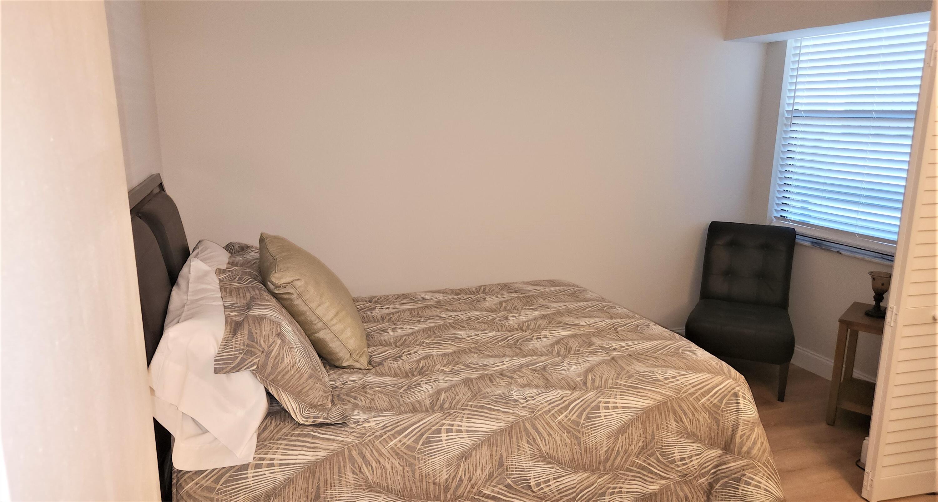 1915 Lavers Circle, Unit E208 Delray Beach, FL 33444 - Photo 10 of 20 2nd bedroom