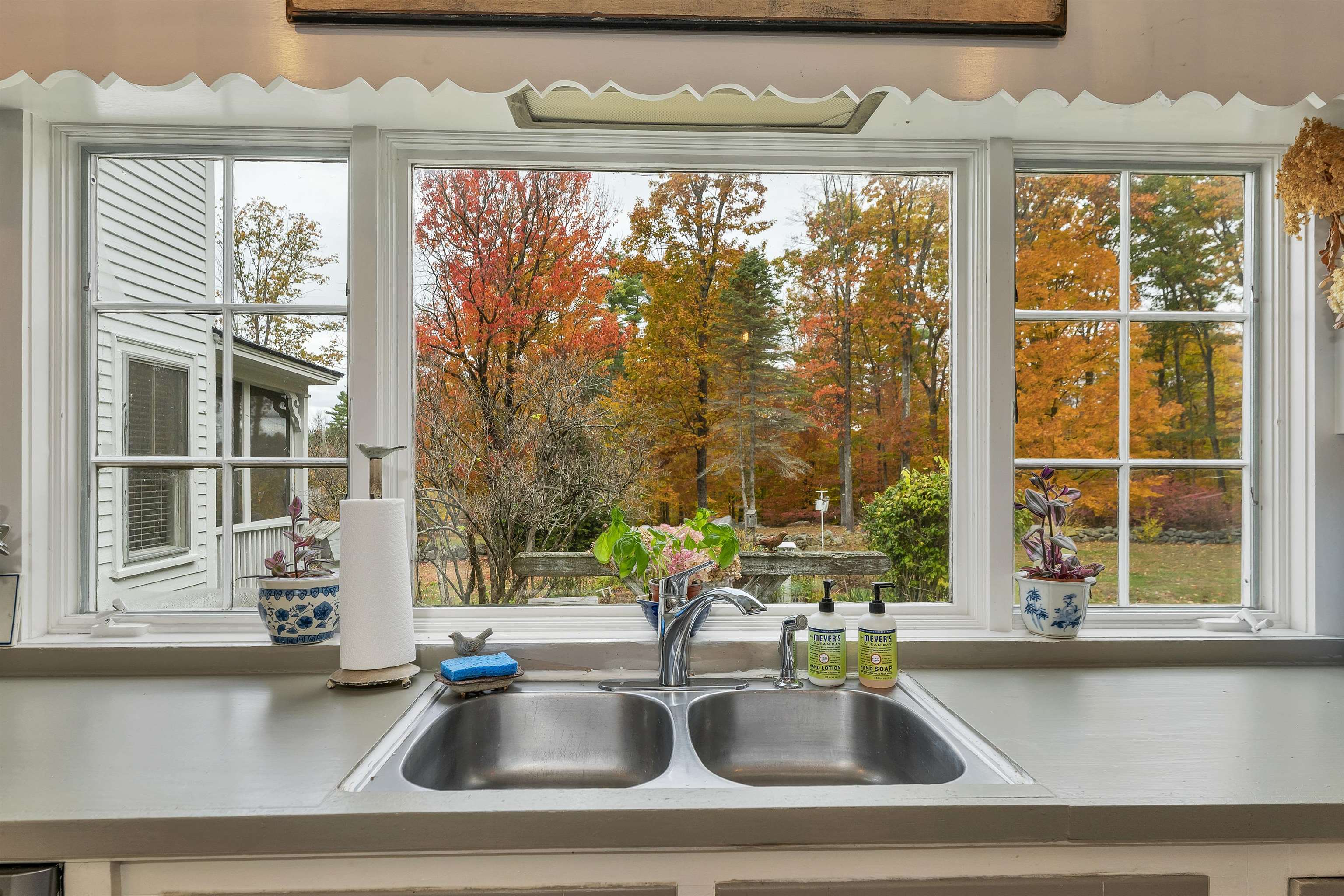 645 North Main Street Wolfeboro, NH 03894 - Photo 15 of 56