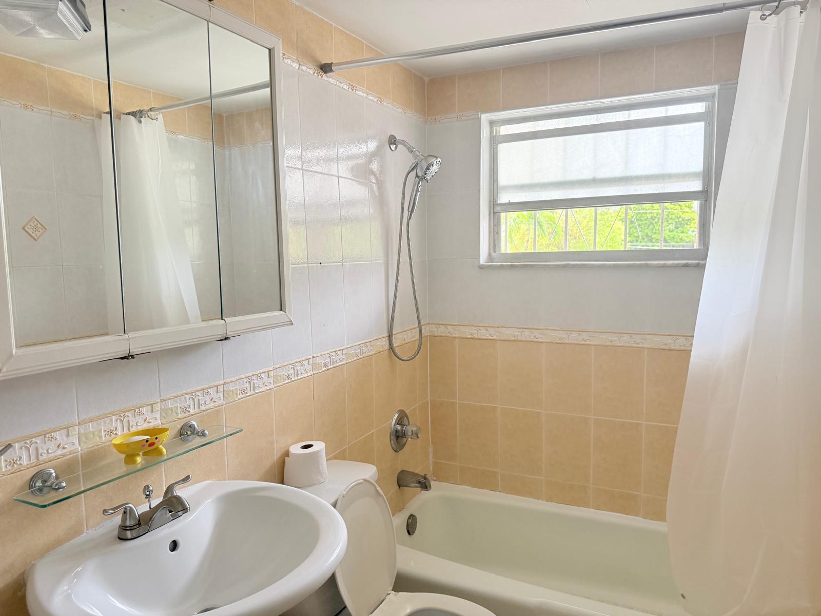 1750 West 46th Street, Unit 222 Hialeah, FL 33012 - Photo 20 of 42 18