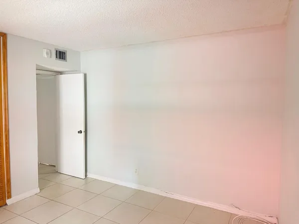 $270,000 | 1750 West 46th Street, Unit 222, Hialeah, FL 33012