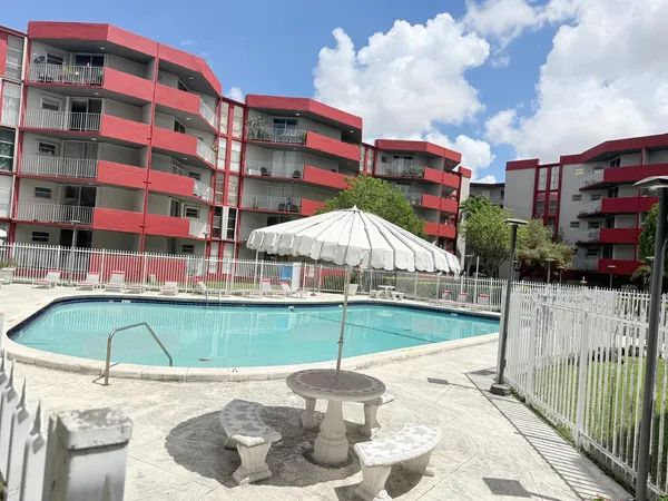 $270,000 | 1750 West 46th Street, Unit 222, Hialeah, FL 33012