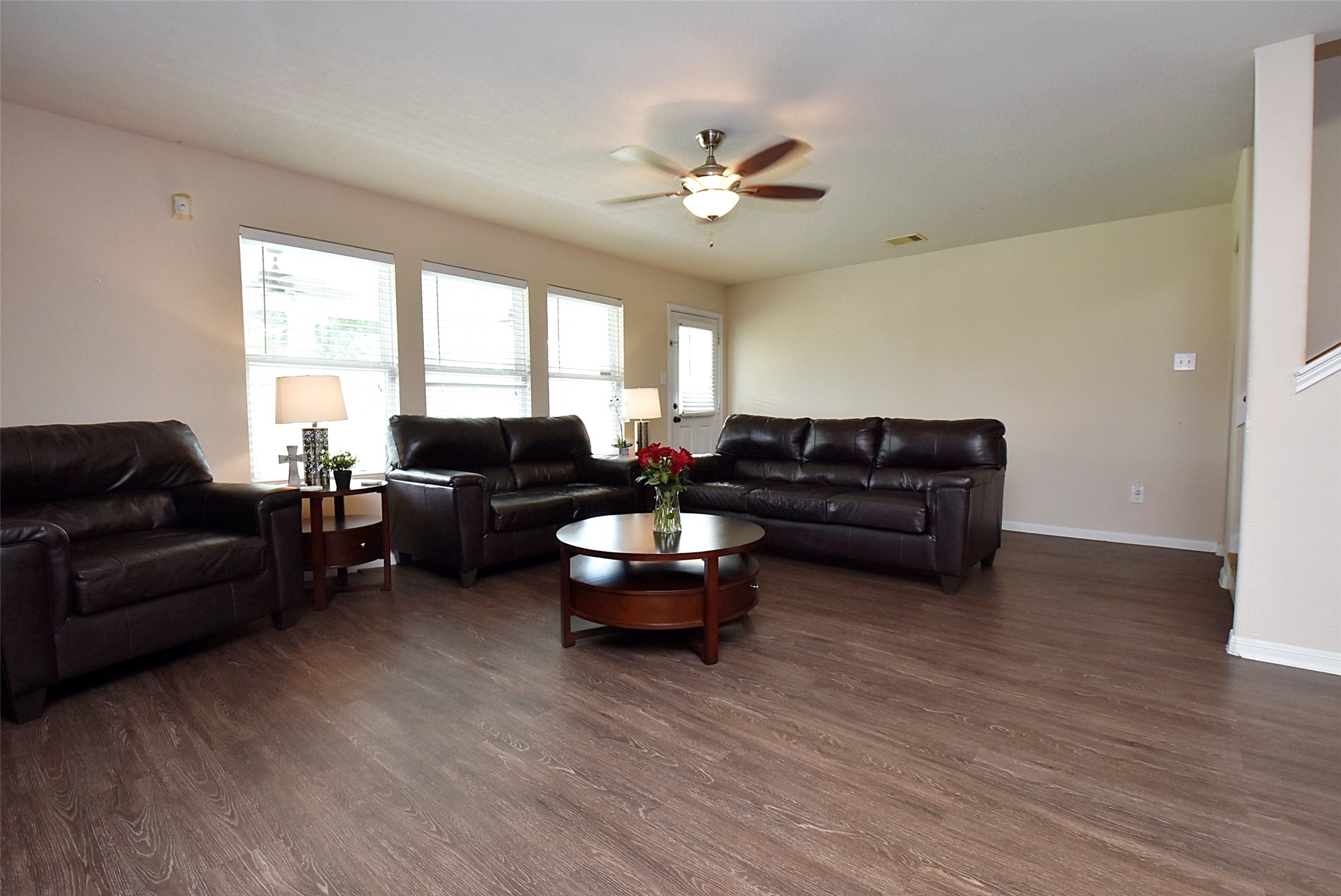 10603 Ince Lane Houston, TX 77040 - Photo 9 of 32