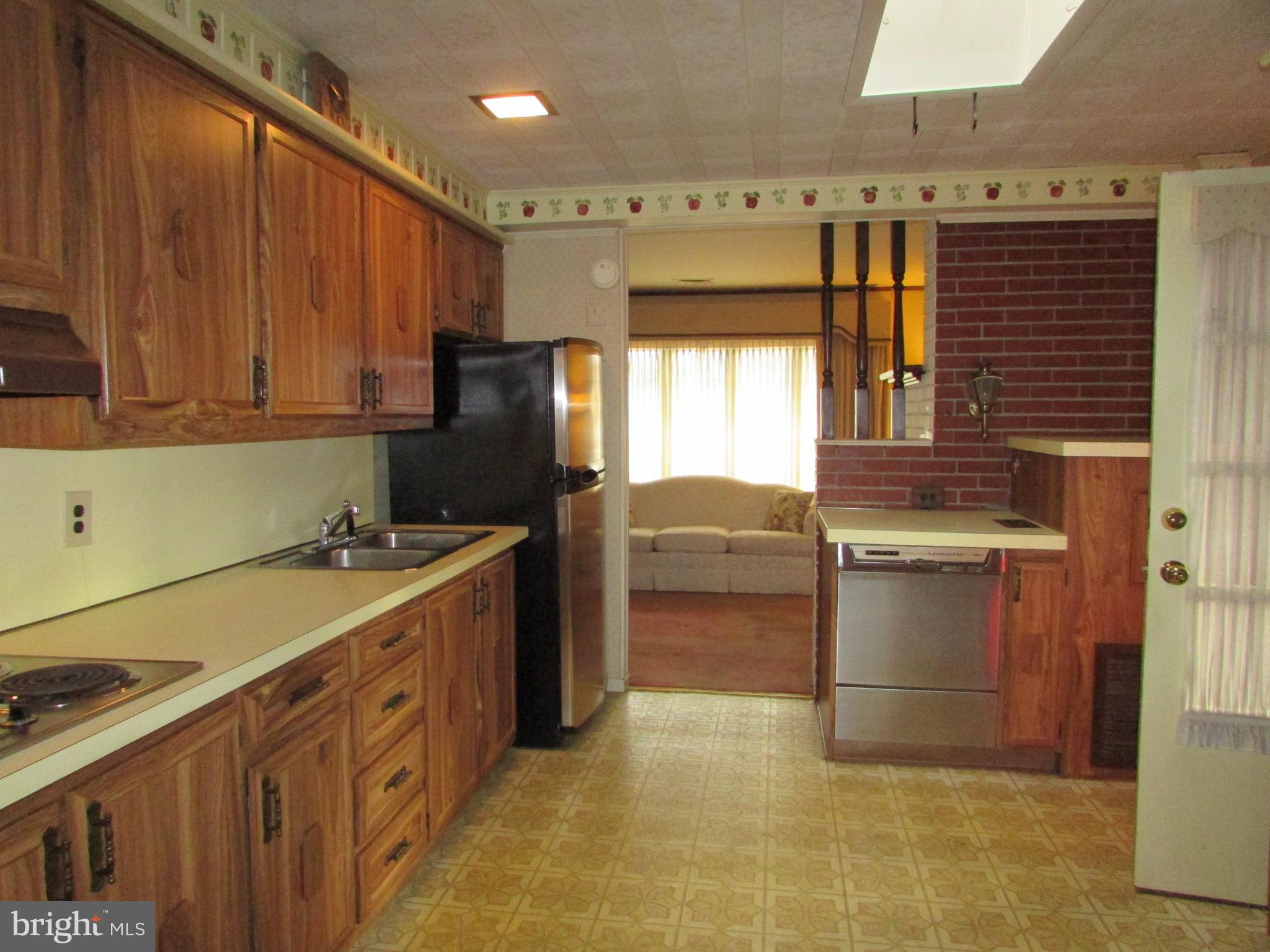 1506 Fireside Road York, PA 17404 - Photo 8 of 26 Gallery Image 8