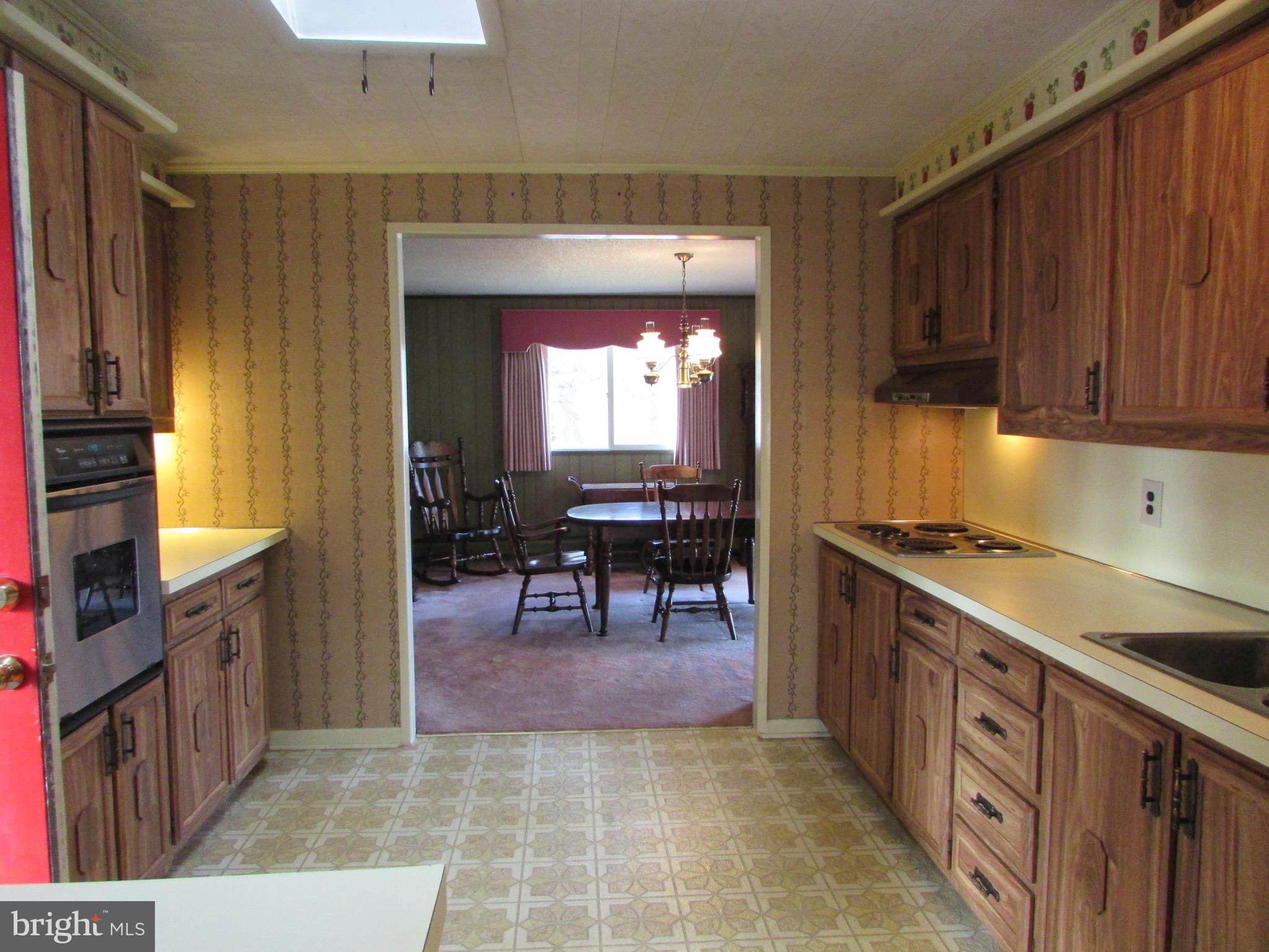 1506 Fireside Road York, PA 17404 - Photo 9 of 26 Gallery Image 9