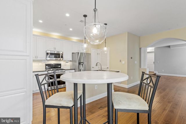 $540,000 | 5054 Donovan Drive, Unit 103, Alexandria, VA 22304