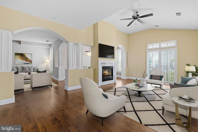 $540,000 | 5054 Donovan Drive, Unit 103, Alexandria, VA 22304