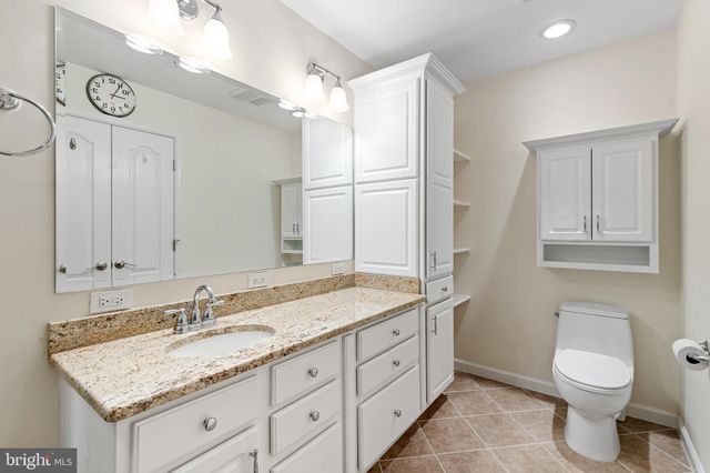 $540,000 | 5054 Donovan Drive, Unit 103, Alexandria, VA 22304