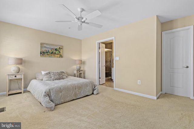 $540,000 | 5054 Donovan Drive, Unit 103, Alexandria, VA 22304