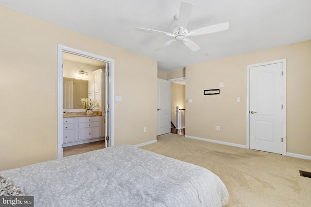 $540,000 | 5054 Donovan Drive, Unit 103, Alexandria, VA 22304