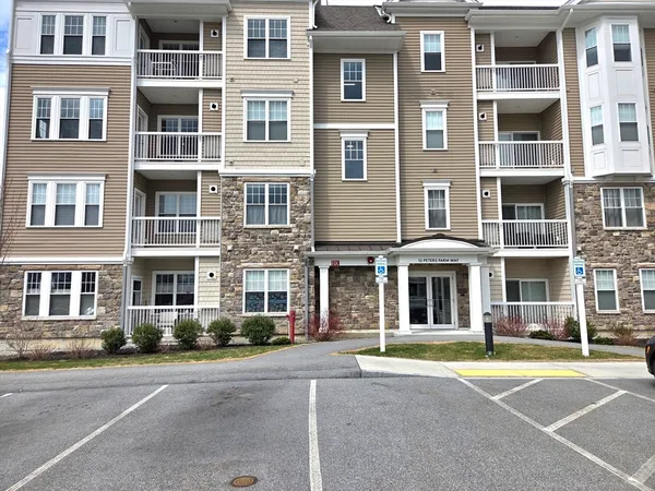 $549,900 | 12308 Peters Farm Way, Unit 308, Westborough, MA 01581