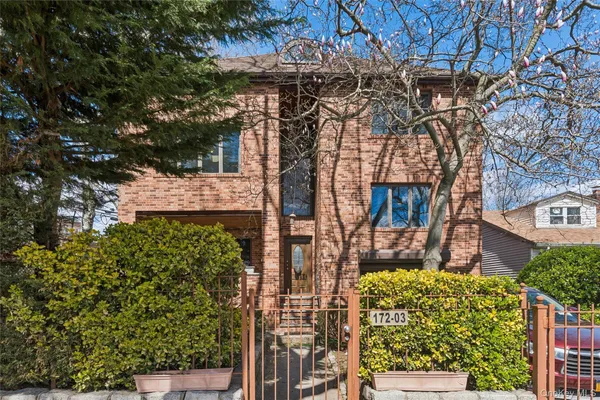 $2,380,000 | 172-03 35th Avenue | Murray Hill - Flushing
