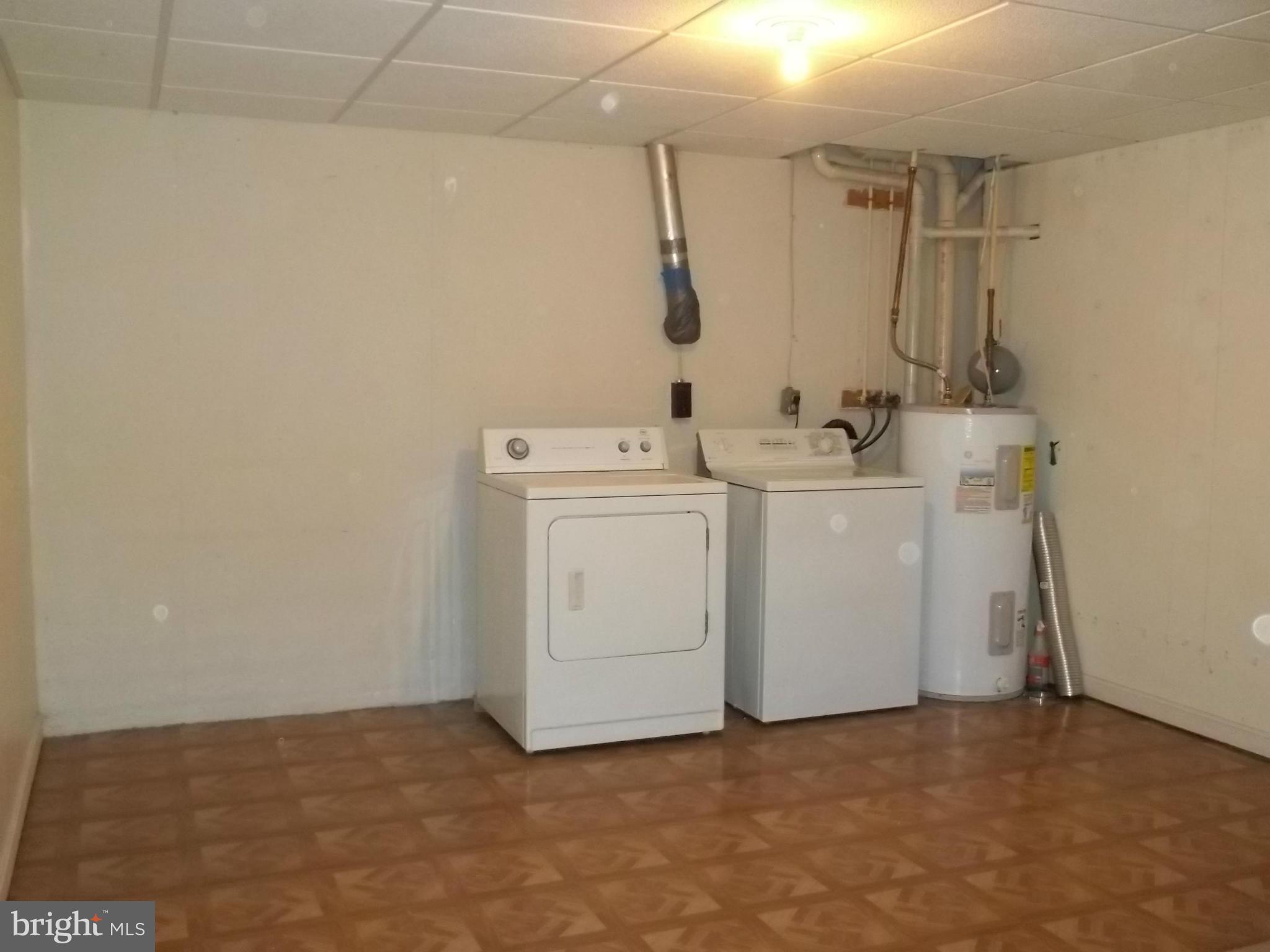 6624 Ridge Road Eldersburg, MD 21784 - Photo 18 of 20 a utility room with dryer and washer